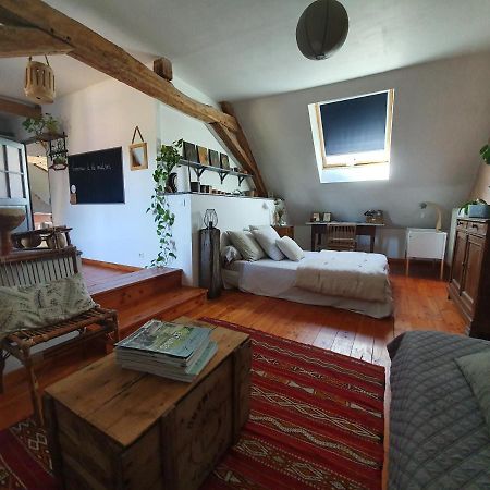 Chambre d'hôtes à la campagne Nevers Challuy Esterno foto