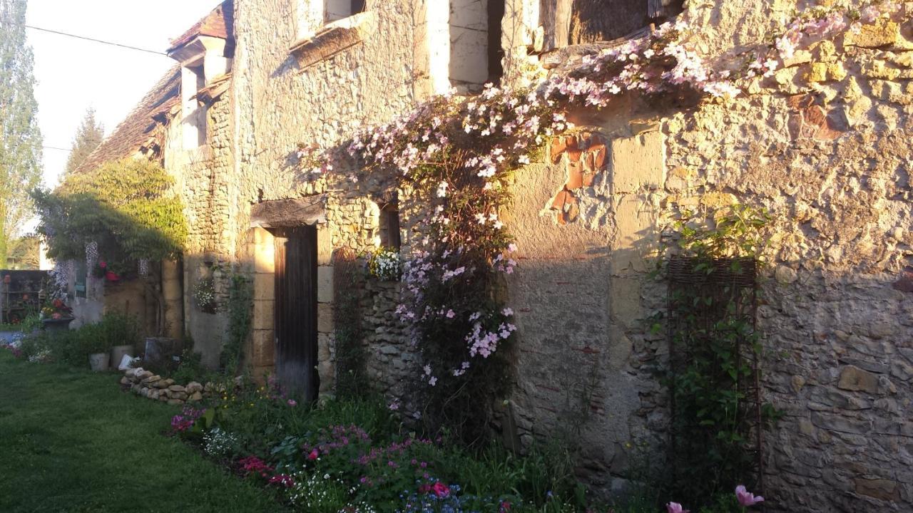 Chambre d'hôtes à la campagne Nevers Challuy Esterno foto