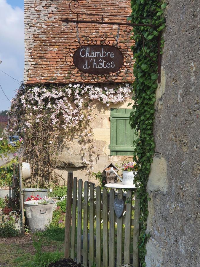 Chambre d'hôtes à la campagne Nevers Challuy Esterno foto